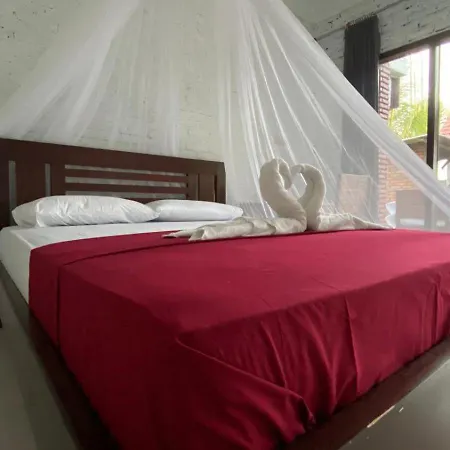 Alen'S Stay&Surf Airsatang Exterior foto